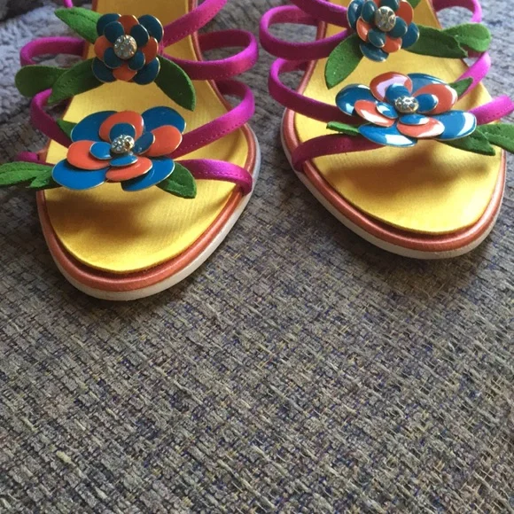 Cute flower sandals. Made in Italy. Size 37 - Picture 5 of 6